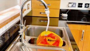 How to Fill a Soccer Ball With Water for Heavy Ball Training